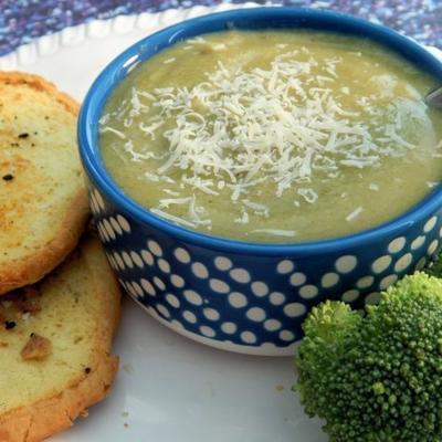 soupe de brocoli crémeuse sans produits laitiers