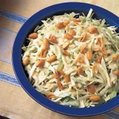 salade de chou avec vinaigrette à la moutarde