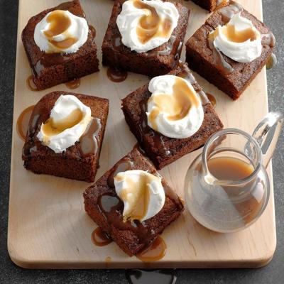 gâteau de pain d'épice de mamie au caramel