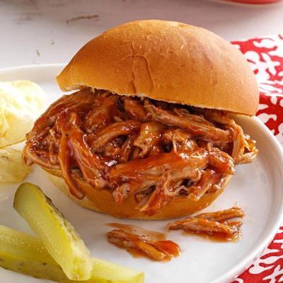 la mijoteuse de sarah a tiré le porc