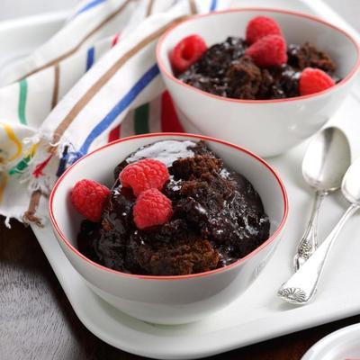 gâteau au chocolat au moka fondu dans une cocotte