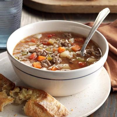 soupe aux lentilles d'orge de boeuf