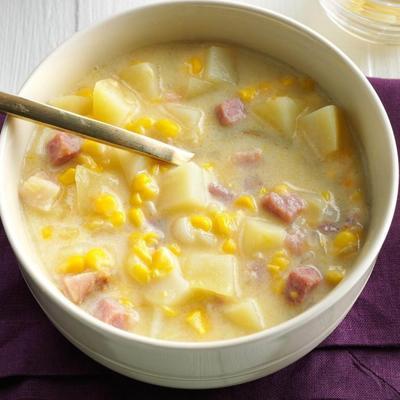 Chaudrée de maïs et de pomme de terre