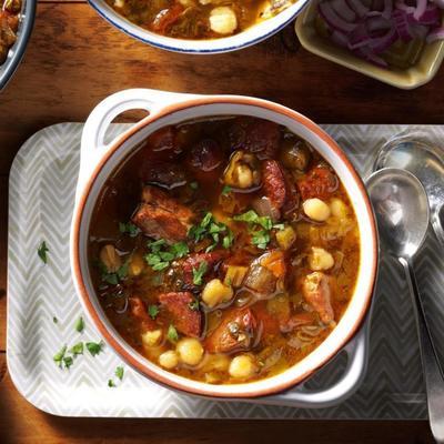 soupe au pozole cajun et hispanique