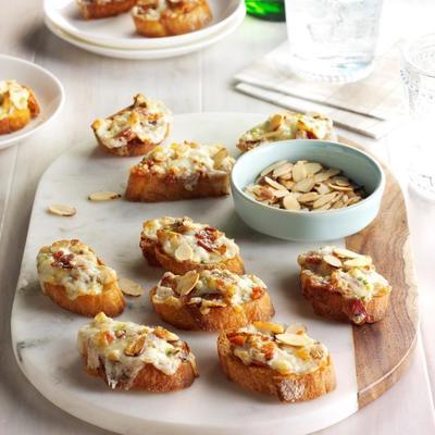 crostini aux amandes et au bacon