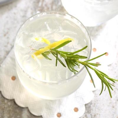 cocktail au romarin et au thym limonade