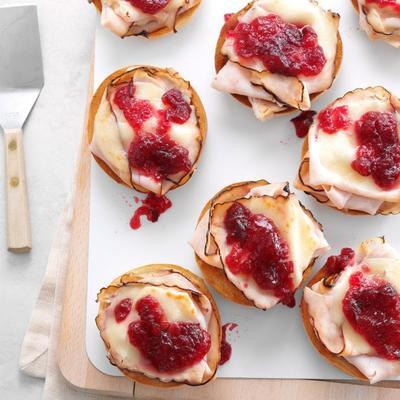 muffins anglais à la dinde et aux canneberges
