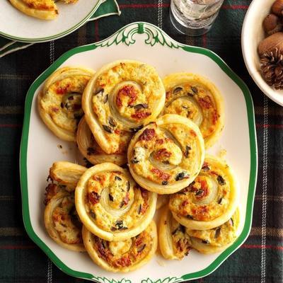 choux au pesto, aux olives et aux tomates séchées