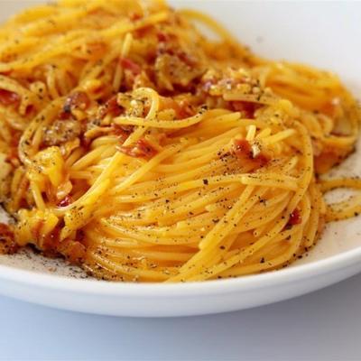 spaghetti à la carbonara tradizionali