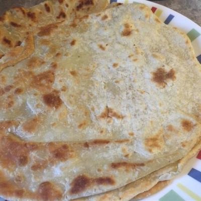 roti canai / paratha (pancake indien)