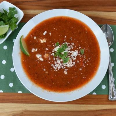 soupe de tomates et poivrons grillés