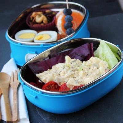 boîte à bento à salade aux œufs de thon