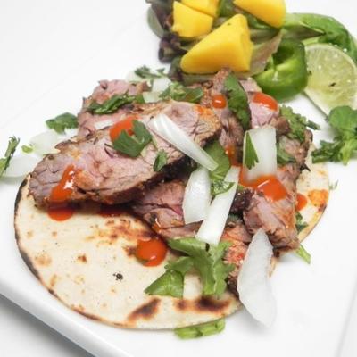 tacos de rue authentiques baja-mexicain (carne asada)