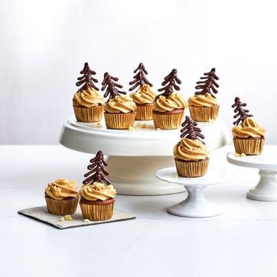 cupcakes ghirardelli mini-pain d'épices-pépites de chocolat avec crème au beurre à la mélasse