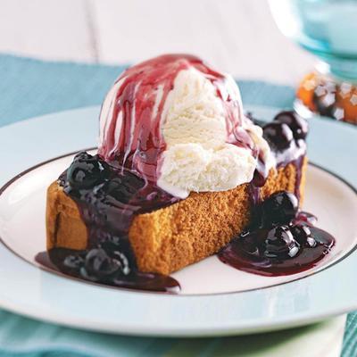 gâteau aux sundae aux bleuets