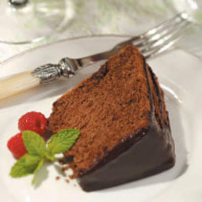 gâteau au chocolat avec glaçage au café