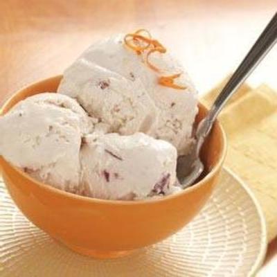glace à la canneberge, orange et noix