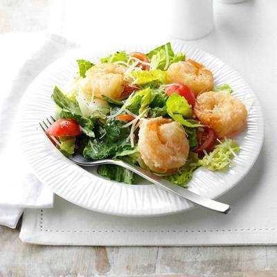 salade César aux crevettes croustillantes
