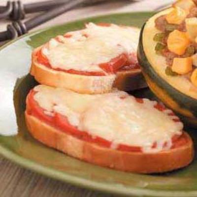 pain au fromage aux tomates