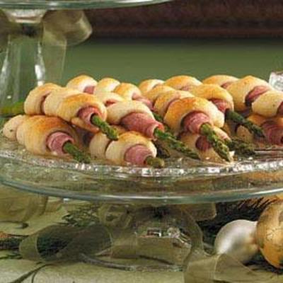 enveloppements d'asperges à l'ail