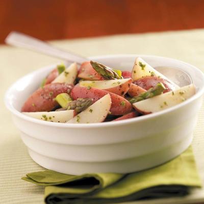 nouvelle salade de pommes de terre et asperges