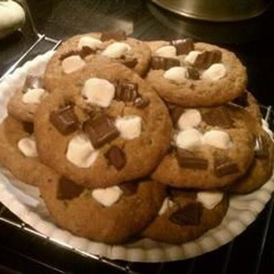 s'mores cookies avec des biscuits Graham