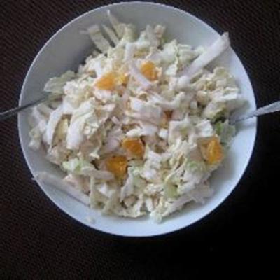 Salade de chou napa à la mandarine et aux pommes