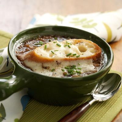 soupe d'oignon français étonnamment végétarienne