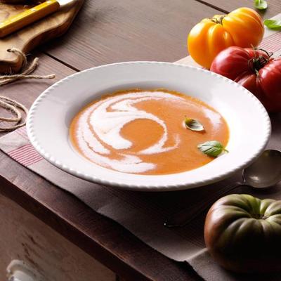 soupe à l'ail et à la tomate