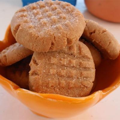biscuits au beurre d'arachide à trois ingrédients