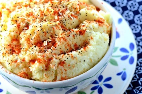 une autre maquette de purée de pommes de terre (purée de chou-fleur) - faible teneur en glucides