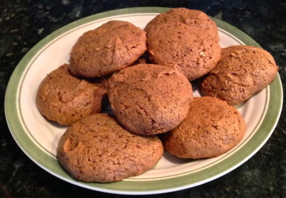 biscuits au beurre d'arachide à faible teneur en glucides