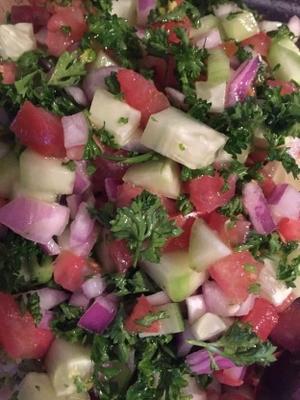 salade persane de tomates et concombres (salade shiraz)