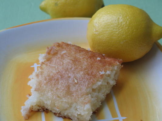 carrés de gâteau au citron