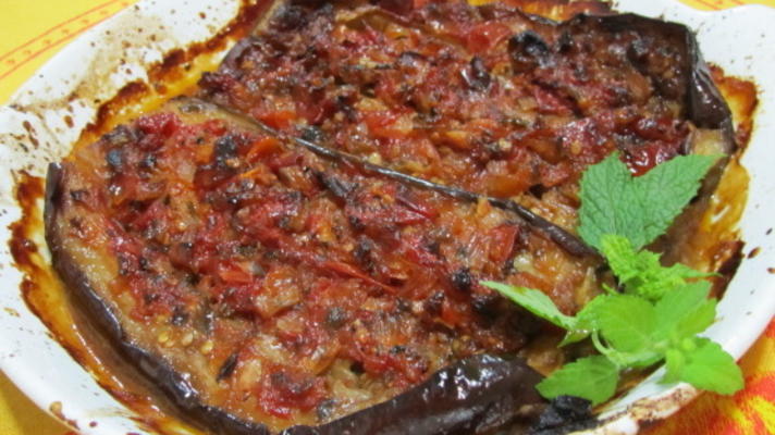 imam bayildi (une recette d'aubergines farcies d'Asie mineure)