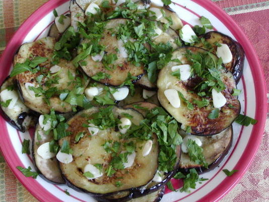 aubergine à l'ail cru