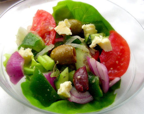 salade grecque du village (salade de nick et marina makris horiatiki)