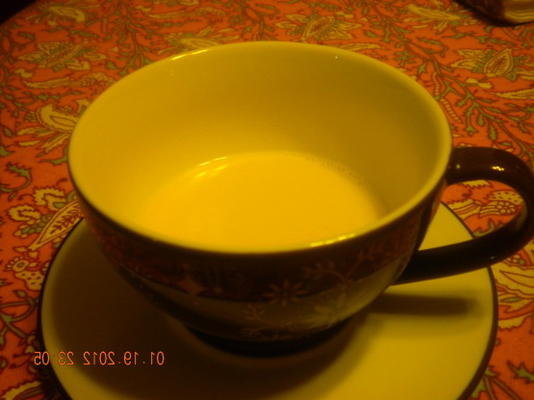 mleko z miodem - boisson polie au lait et au miel