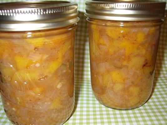 chutney de pêche à la mangue