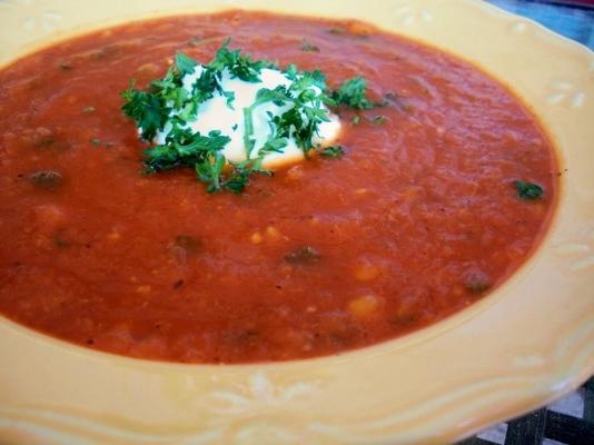 soupe aux tomates et aux lentilles rouges