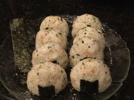 onigiri (boulettes de riz japonaises)