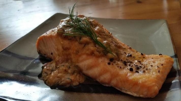 saumon à la sauce d'échalote dijon aneth