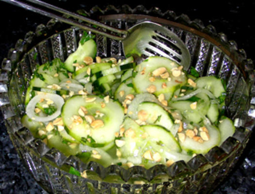 la salade de concombre thaïlandaise