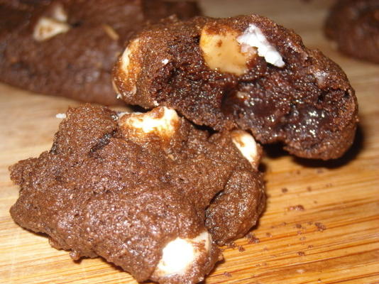 biscuits aux pépites de chocolat noir et blanc