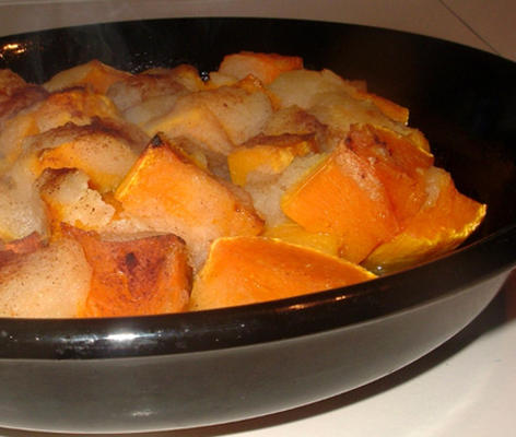 courge musquée cuite au four avec pommes et sirop d'érable