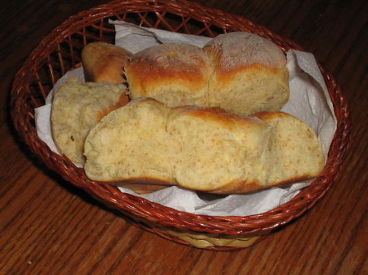 pain ou petits pains légers au blé
