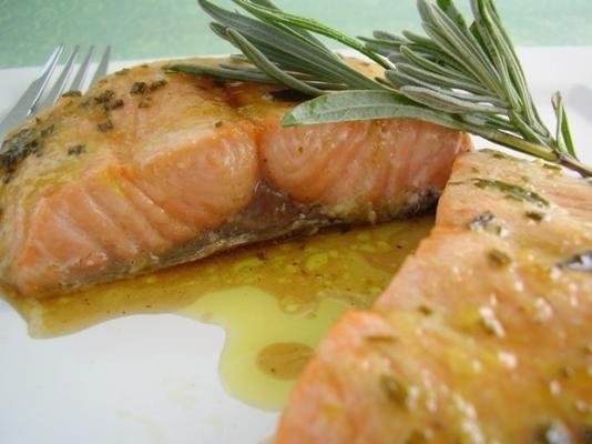 saumon grillé ou cuit à la lavande