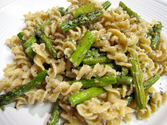 asperges rôties au beurre à l'ail