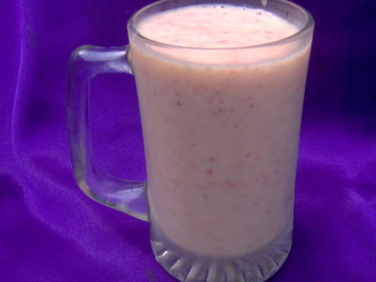 smoothie aux baies et à la banane