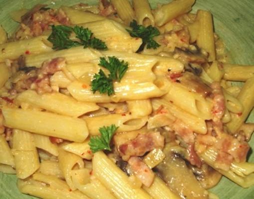 poêle à base de champignons au bacon et aux champignons